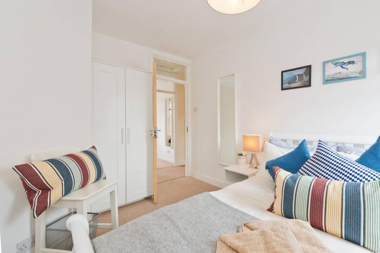 2 Bedroom Riverside Apartment Sleeps 5 더블린 외부 사진